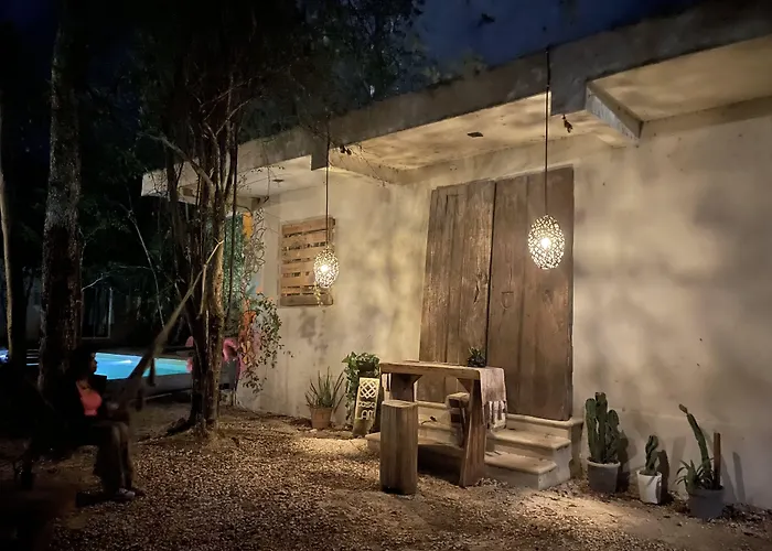 Kin Jungle Deluxe Pensión 4*